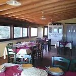 ベッド・アンド・ブレックファスト Agriturismo Canu ルオゴサント